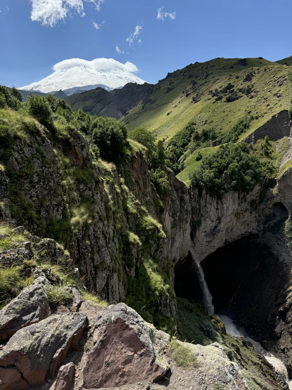 Из Кисловодска — к Джилы-Су: водопады, суслики и панорамы Эльбруса — фото 12