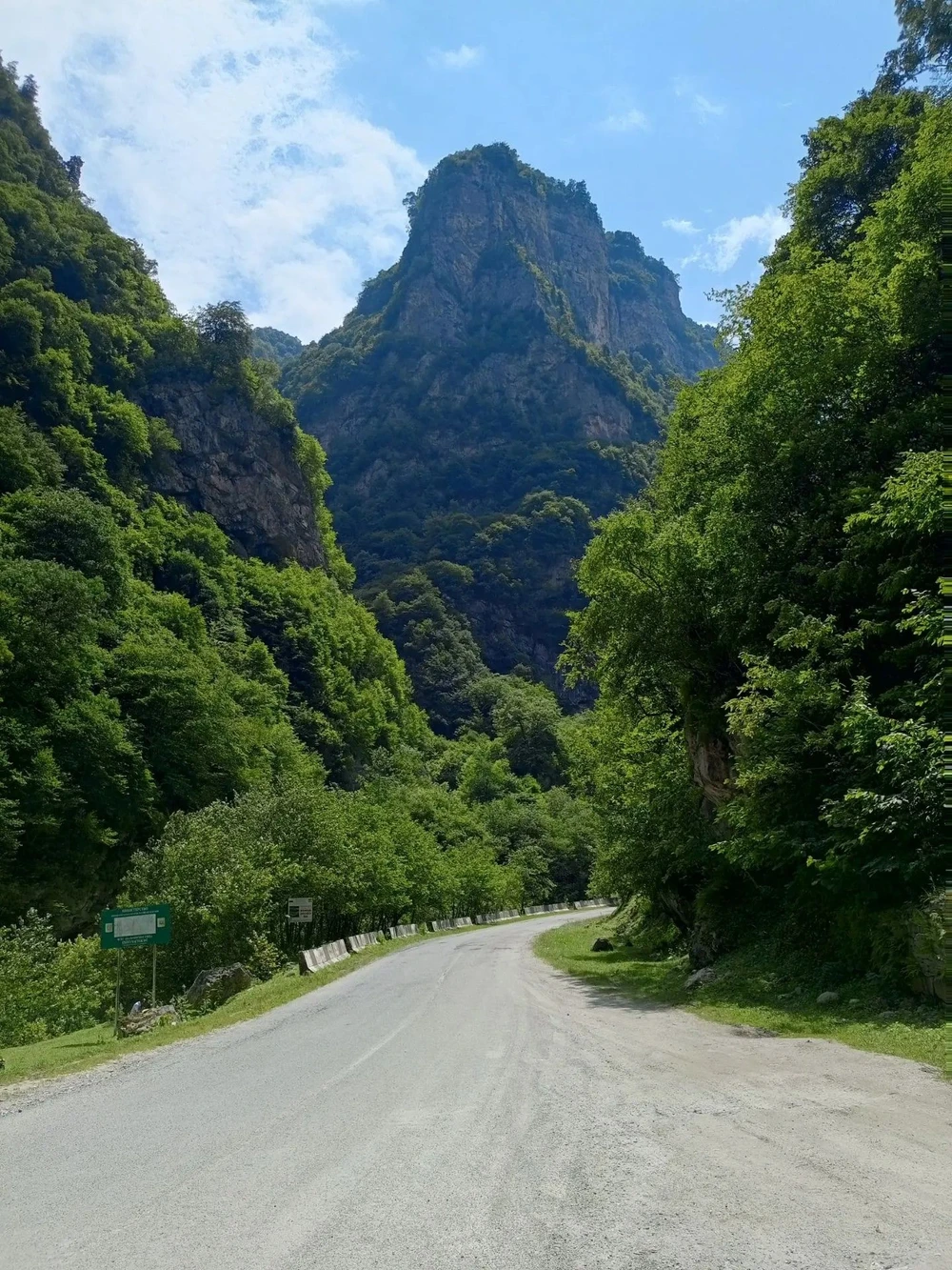 Гостеприимная Кабардино-Балкария за 1 день: ущелья, озеро и термы — фото 8