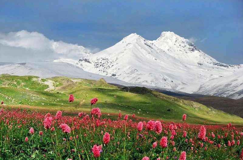 Ледяная поляна Азау и озеро Гижгит из Кисловодска — фото 2