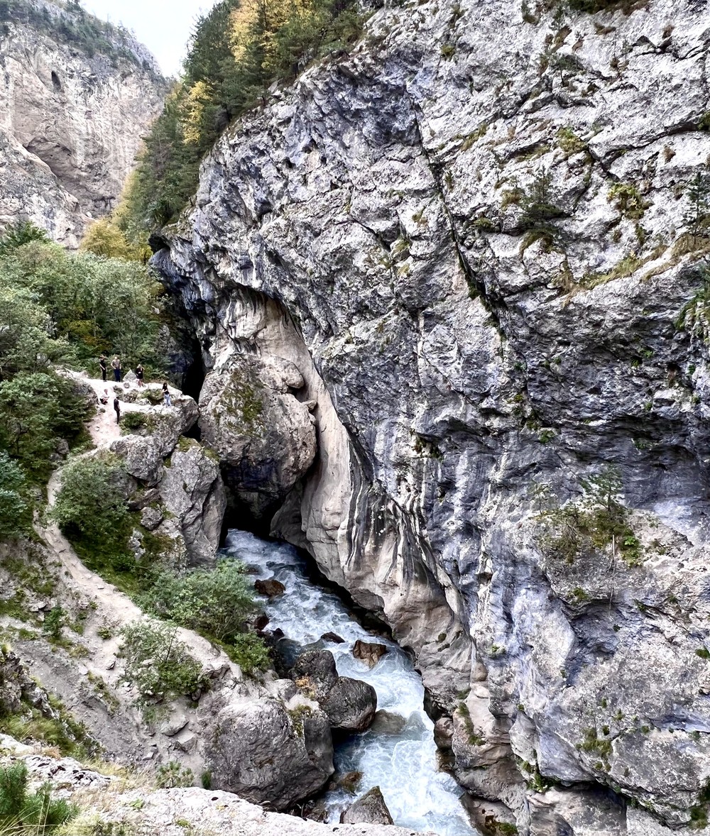 Северная Осетия: древние руины, хрустальные водопады и арт-объекты — фото 8